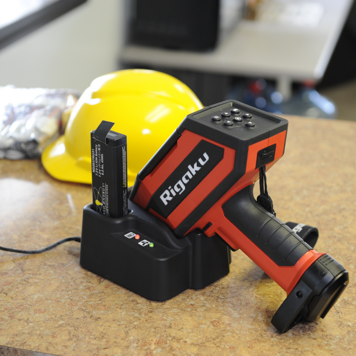 Certified Pre-Owned Used Rigaku KT 100S Handheld LIBS LASER Analyzer Gun for Scrap Metal Sorting & PMI Testing of Standard Alloys + Aluminum Alloys + Light Elements (SKU #505)