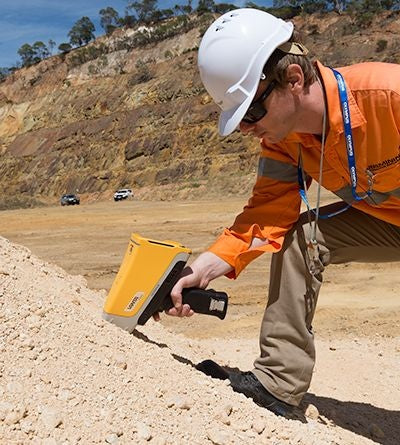 XRF Company Certified Olympus Vanta M Series XRF Analyzer for Geochem and Soil Applications (SKU 615A)